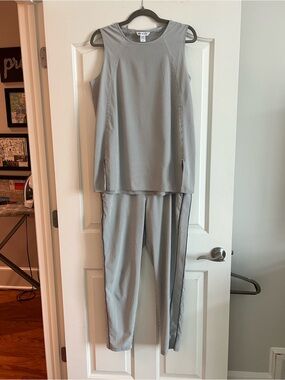 Athleta Matching Brooklyn top & bottom set!